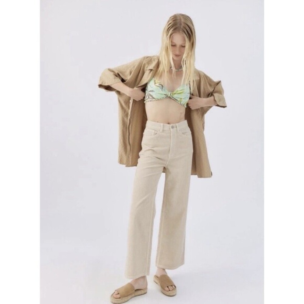 BDG High & Wide Corduroy Pant Size 29 Beige Urban Outfitters EUC